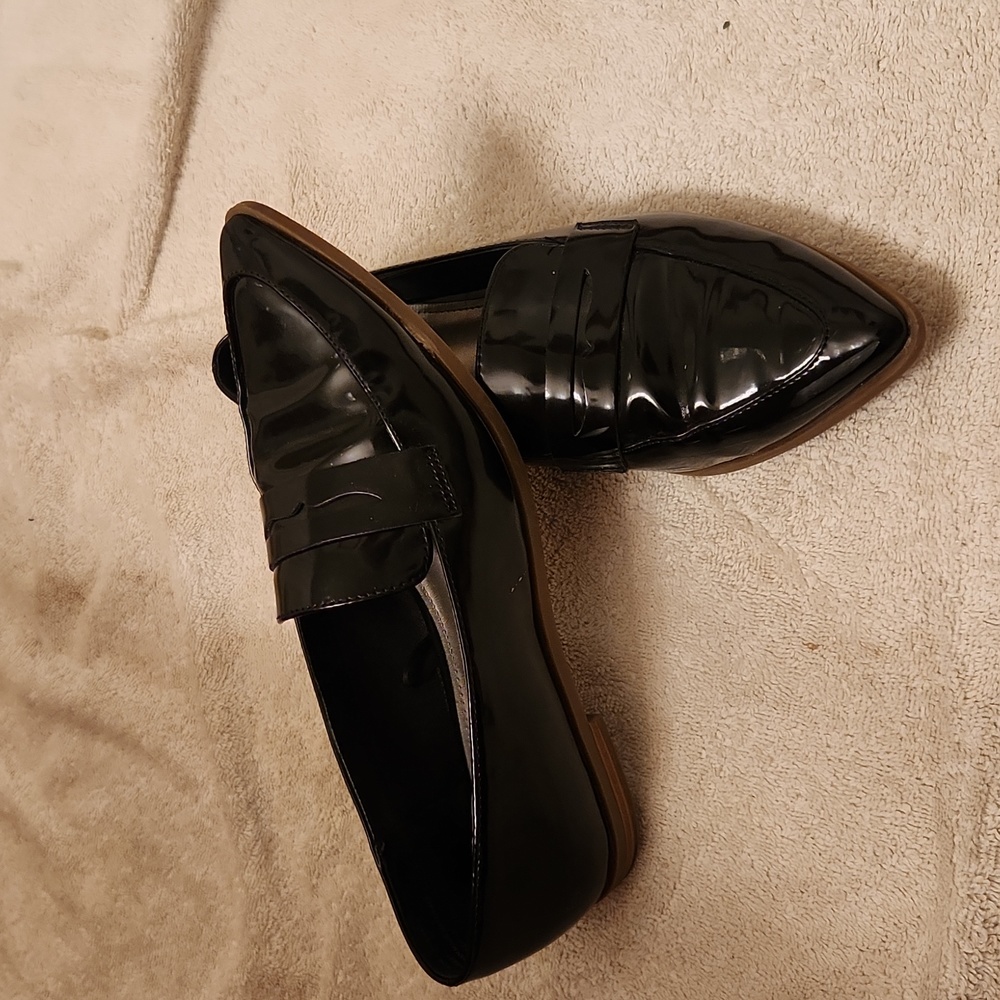 Worthington black flats